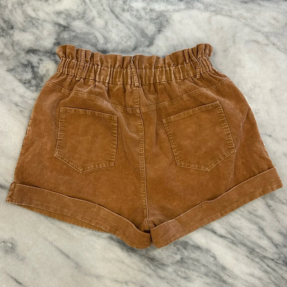 Fantastic Fawn Brown Corduroy Cuff Short with Pearl Accent Paper Bag Waist L